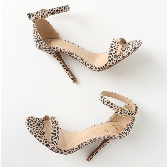 Lulus Shoes - Like New Cheetah Print Strappy Heels 7 US Shoes Sandals 4” Non-skid Pumps